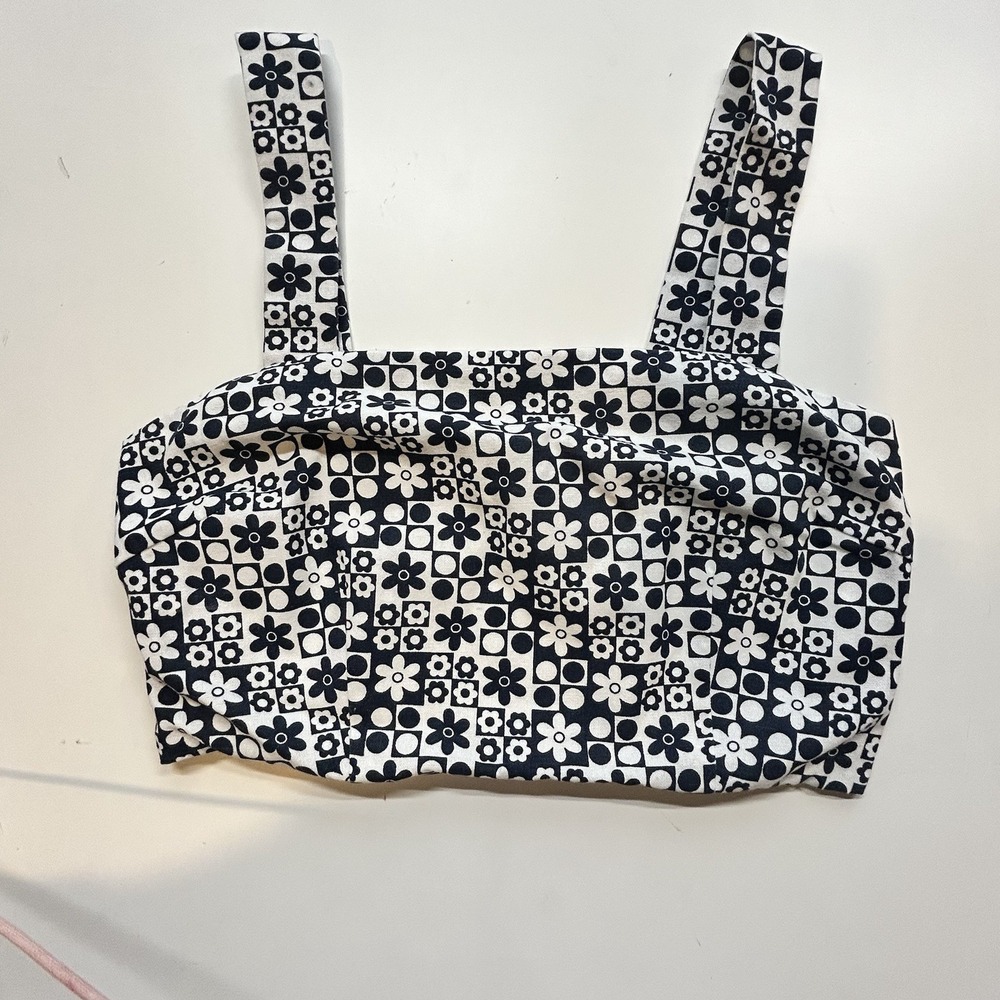 Elodie groovy vacation‎ summer Navy/White Floral club Bralette Crop Top Small